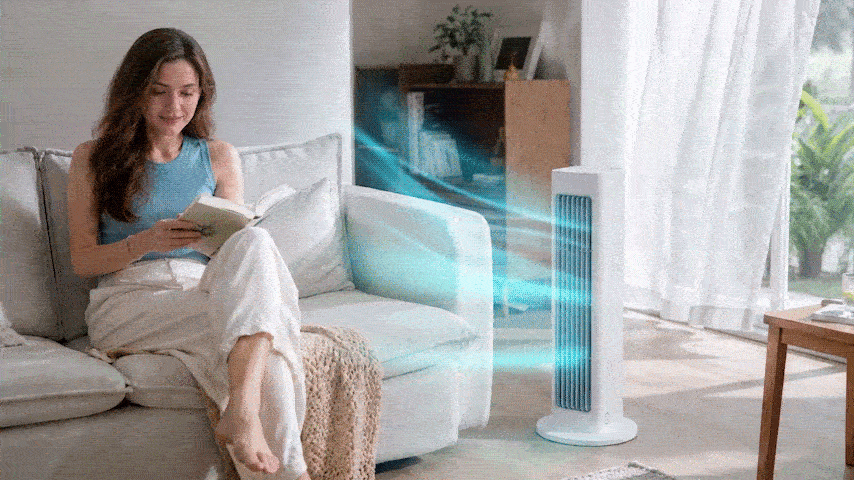Detaillierte Nahaufnahme des eleganten BreezyMaxx ChillTower Pro Kühlgeräts mit seiner hochwertigen digitalen Benutzeroberfläche.